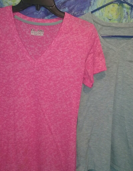 2 Under Armour Medium Shirts - Picture 5 of 7